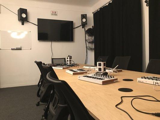 Garnish Music Production & DJ School