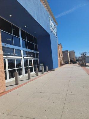 DICK'S Warehouse Sale