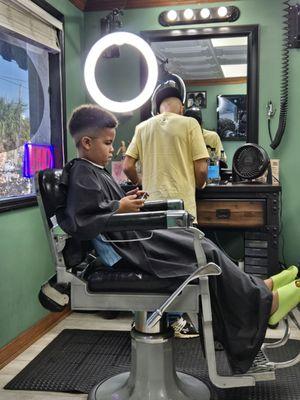 Come see Anthony he's the best!