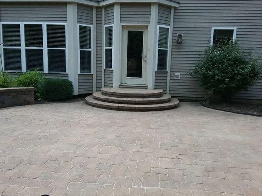 Paver, patio power washing, resealing, and resanding in St Charles IL