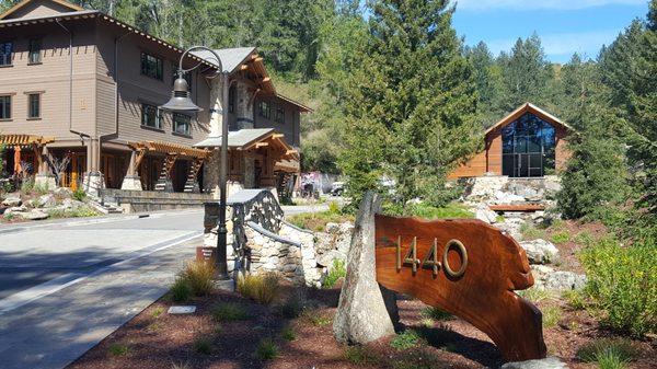 Welcome sign and guest arrival point at 1440 Multiversity