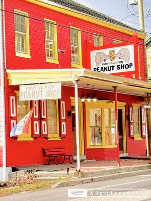 Port Clinton Peanut Shop
Call Us: 1-610-562-0610