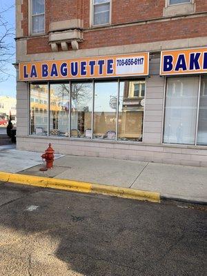 La Baguette Bakery