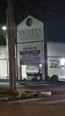 Southern Shopping Center (Not Lit)