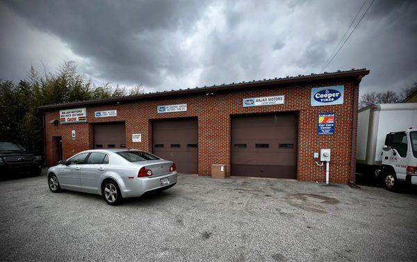 Ma-Jar's shop. Top notch service!