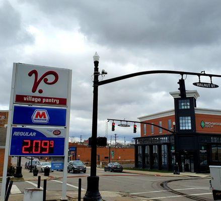 Marathon Gas Village Pantry