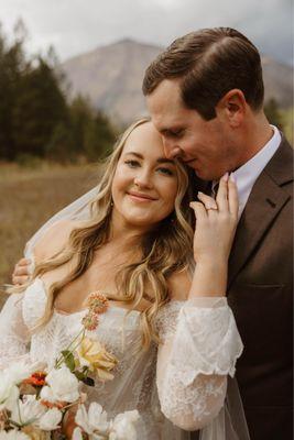 Lindsey King - The Beauty Bungalow