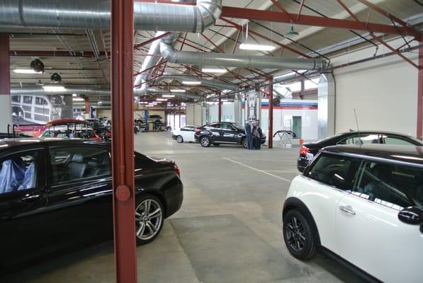 BMW MINI Downtown LA Certified Collision Center