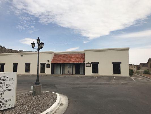 Plenty of available parking close to entrance