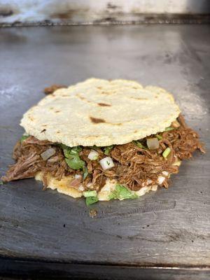 Birrieria y Taqueria Los Kikis