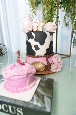 My cake starting to lose form due to the heat of the venue.