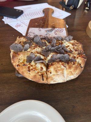 Truffle pizza