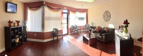 Waiting area in Salon 22