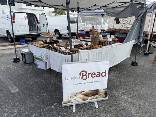 This is the vendor site at the Pine Ridge Farmer's Market, open from 9 am until 1 pm on Sundays. Come early for best selection.