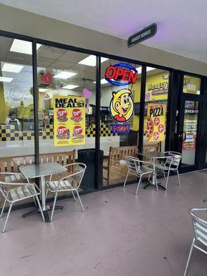 Hungry Howie's Pizza & Subs