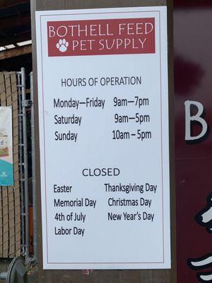 Hours of operation and holiday closures, Monday 29 May 2023.