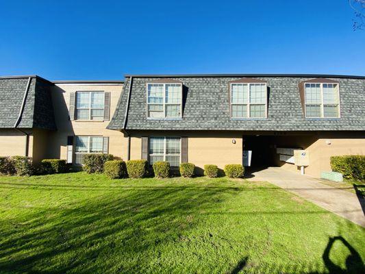 Courtyard At Calmont