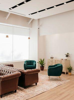 Julianna Salon in Webster