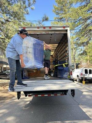 Lift gate services available