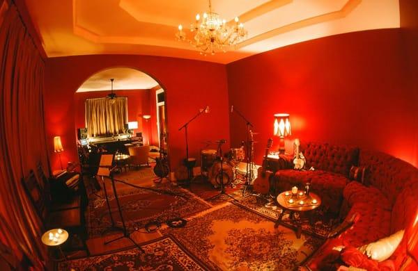 Troubadour Image + Sound