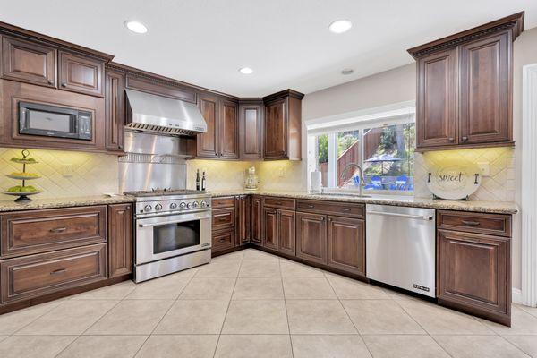 The Stevenson Team - Reliance Real Estate Services