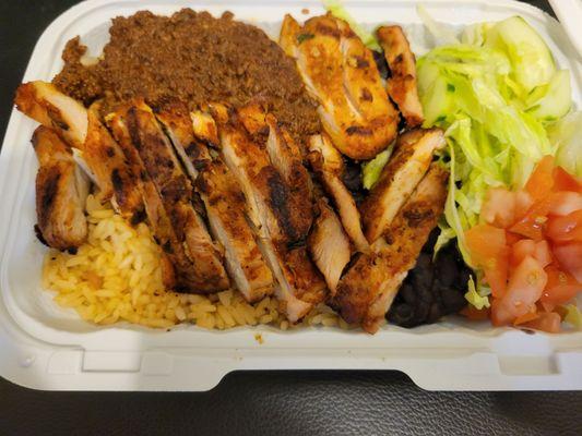 Wtf they put the food in the lid so it's like a mini meal