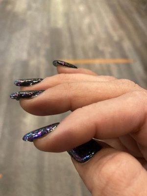 No acrylic on the apex and to much acrylic on the tip. Also 5 of my nails are lifted.