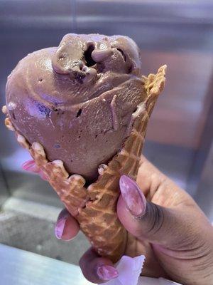Vegan chocolate cookie ice cream from Flower & Cream