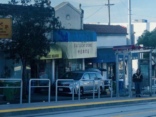 G&Z Lucky Store