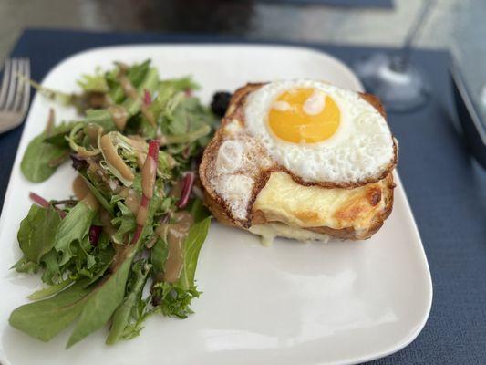 Le French Restaurant