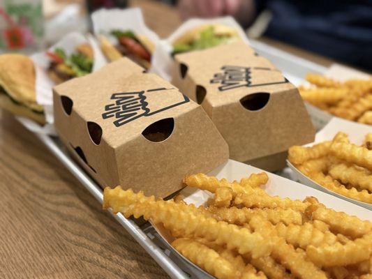 Shake Shack Sunset Hills