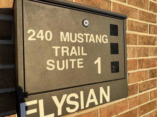 Free parking and privacy