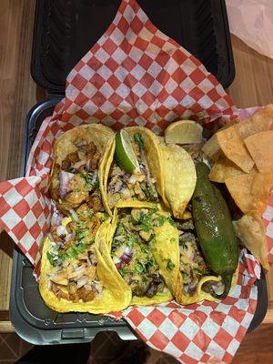 Tacos: 2 Al Pastor, 2 Asada, 2 Carnitas. Yum. Beware: the jalapeño is always extra spicy here.