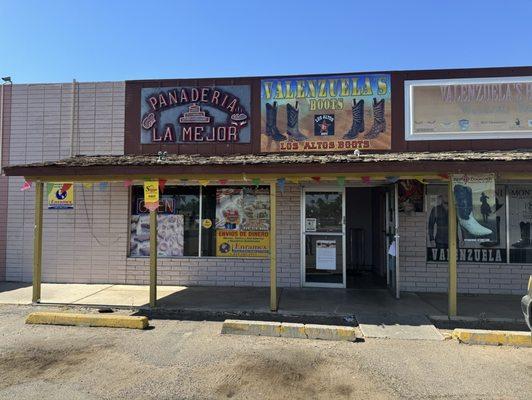 Panaderia Y Pasteleria La Mejor