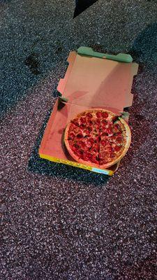 10 minutes later same pizza