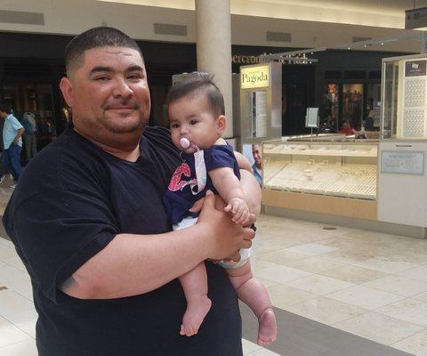 Kiosk is in front of Victoria Secret