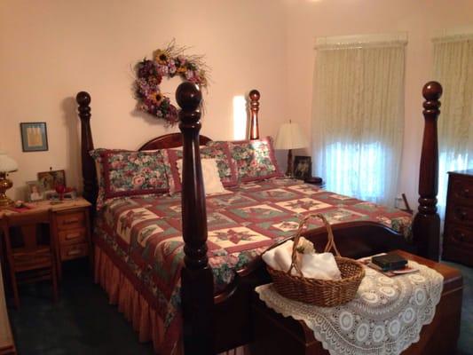 Empire room, Kings bed