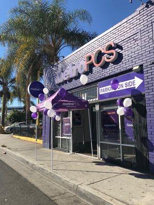 Front of store. In front of King Taco