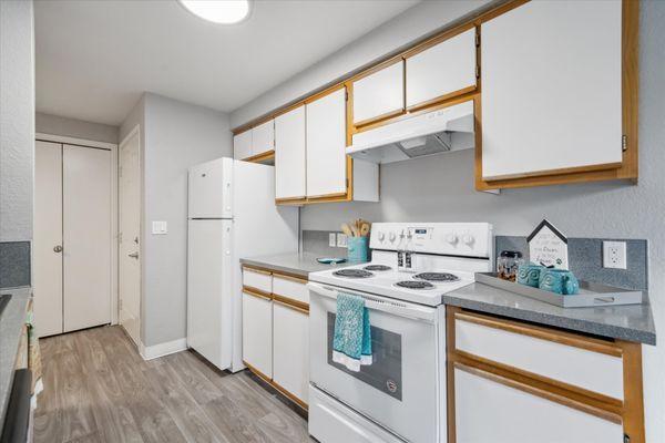 Crestbrook Apartments