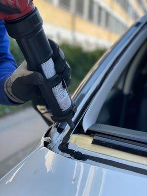 Auto Glass Service in Thornton, CO | Windshield Specialists
