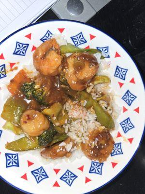 Scallops and Shrimp in Garlic Sauce
