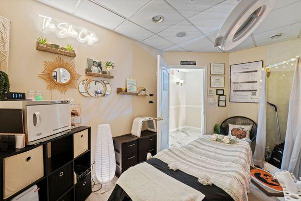 Enjoy Luxury Dermalogica Facial while sipping on Champagne