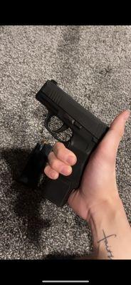 p365 compact with 15 round magazine. (item purchased: magazine)