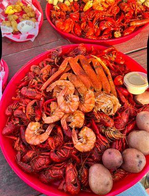 Crawfish Hideaway