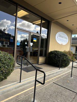 Silicon Valley Chiropractic where Pauline provides her services