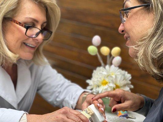 Roya Aflatooni, DDS - Artistic Smile HB