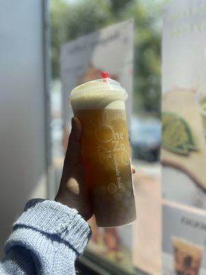 cream top Jasmine Green Tea with tar boba ! yum