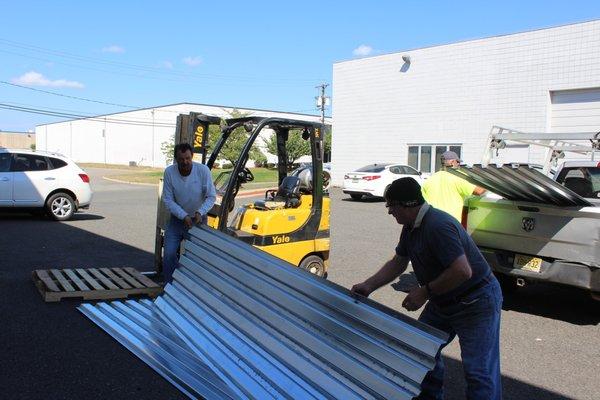 S & S Roofing