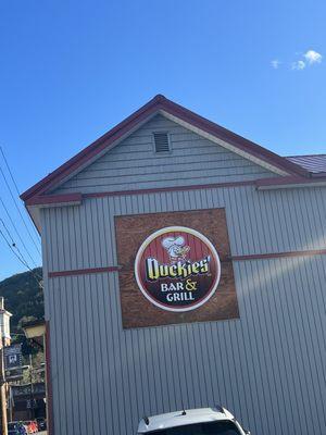 Duckies' Bar & Grill