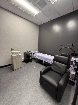 The suite is so clean and relaxing, and the vibe feels so luxurious.